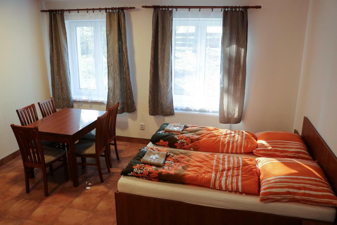 Ubytovani Na Przenskych Pasekach Mikuluvka Экстерьер фото