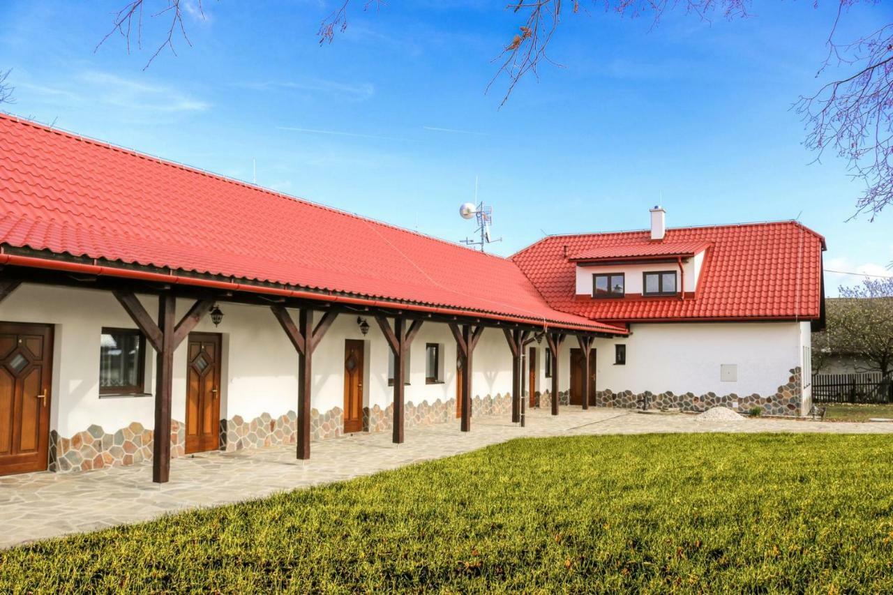 Ubytovani Na Przenskych Pasekach Mikuluvka Экстерьер фото